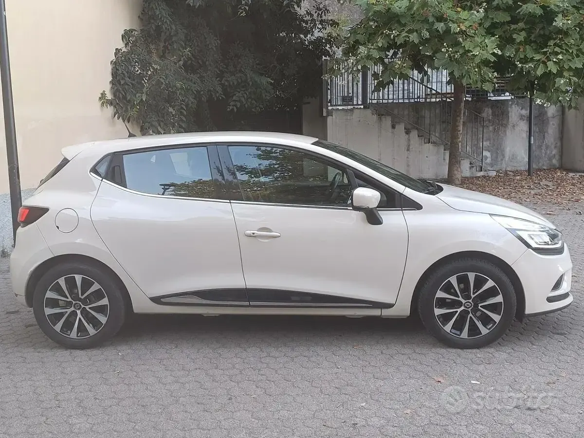 Usata Renault Clio IV Zen 90 CV (66 kW) 2017 Bianco Berlina