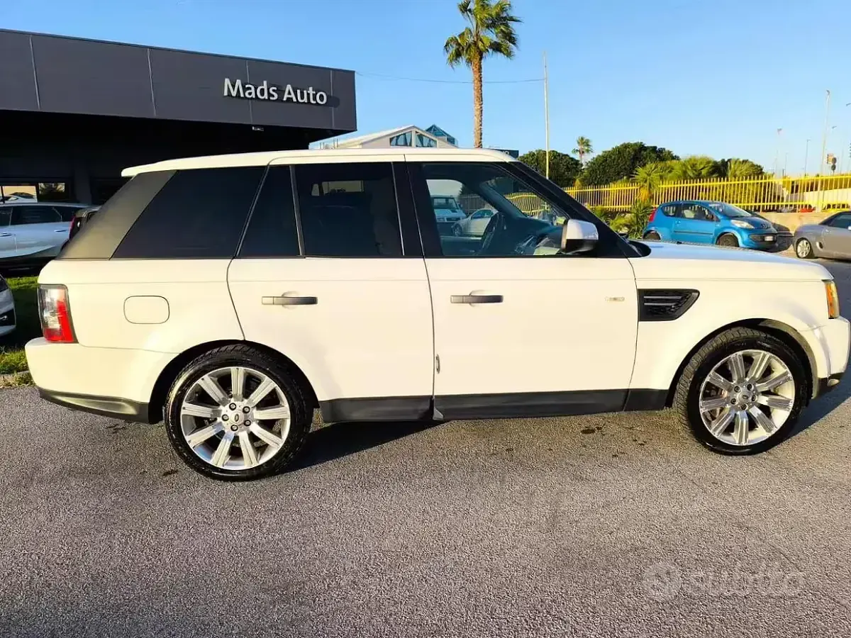 Usata Land Rover Range Rover Autobiography 256 CV (188 kW) 2011 Bianco SUV