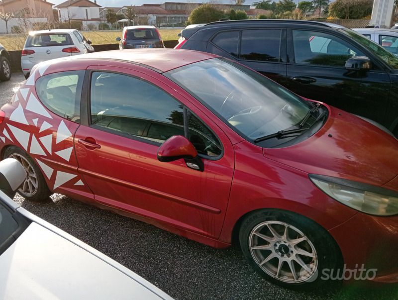 Usata Peugeot 207 109 CV (80 kW) 2009 Rosso Utilitaria