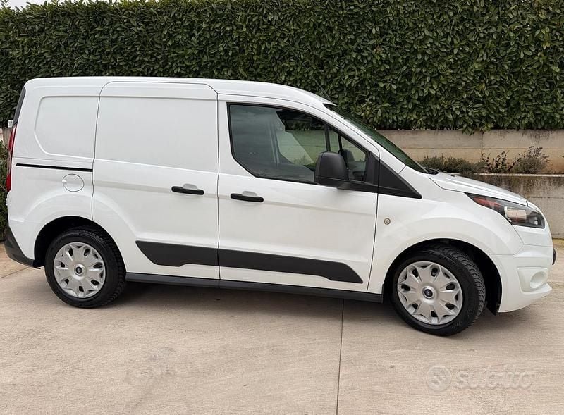 Usata Ford Transit Connect Trend 101 CV (74 kW) 2017 Bianco Monovolume