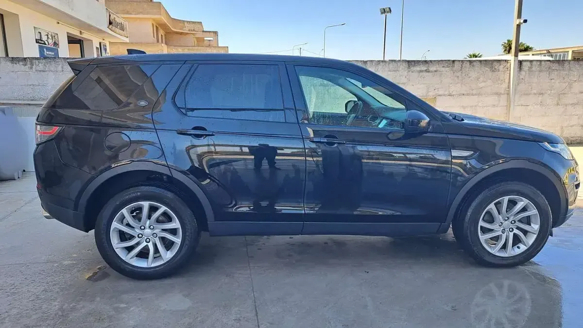 Usata Land Rover Discovery Sport SE 150 CV (110 kW) 2017 Nero SUV