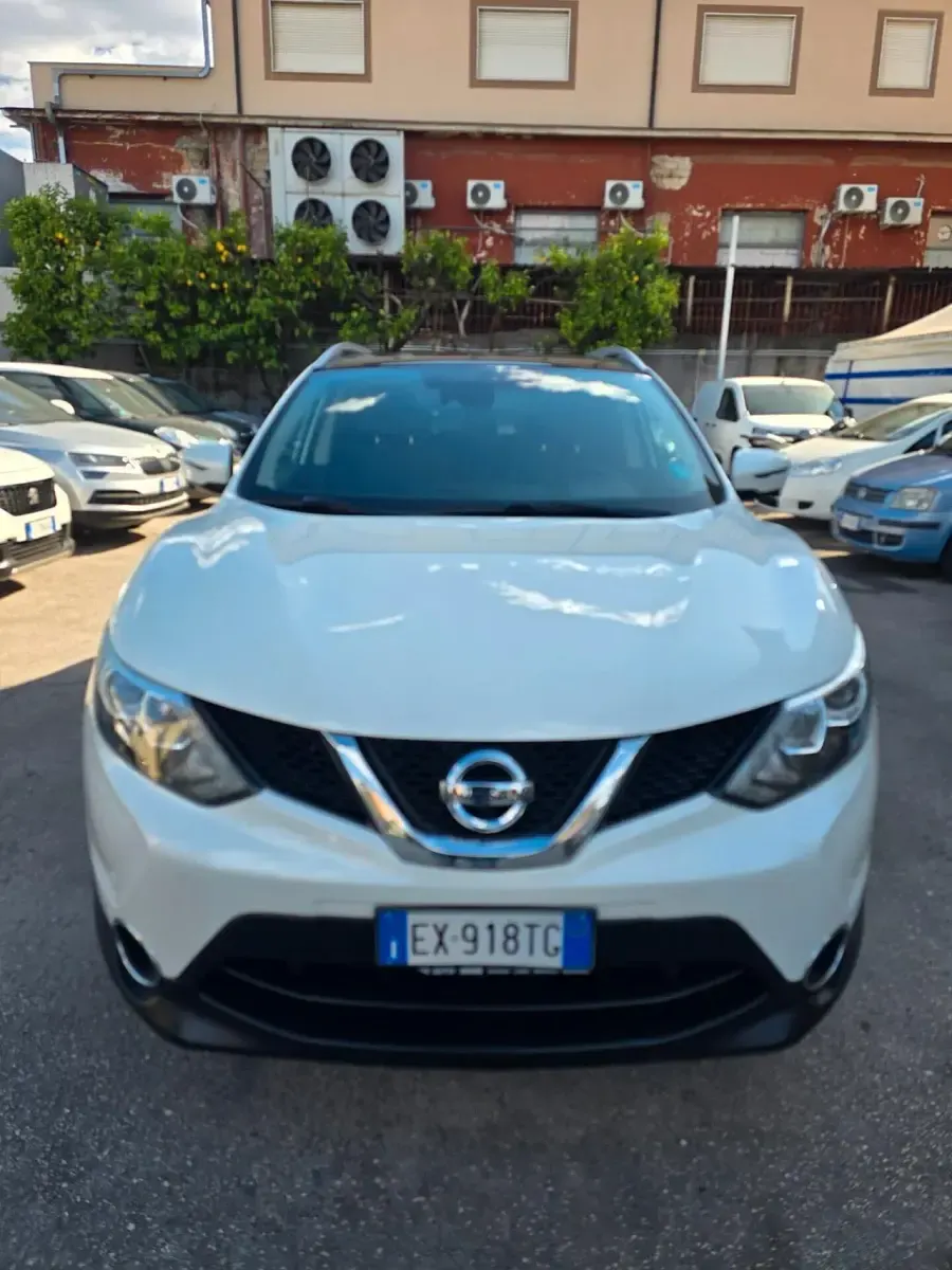 Usata Nissan Qashqai Tekna 110 CV (80 kW) 2015 Bianco SUV