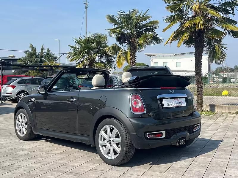 Usata Mini Cooper SD Hype 143 CV (105 kW) 2015 Grigio Utilitaria