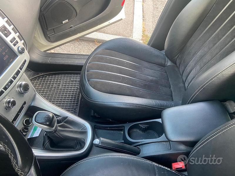 Begagnad Lancia Delta 140 HK (102 kW) 2011 Halvkombi