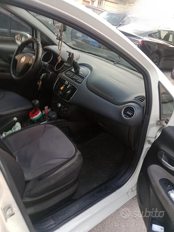 Usata Fiat Grande Punto 2010 Bianco Utilitaria