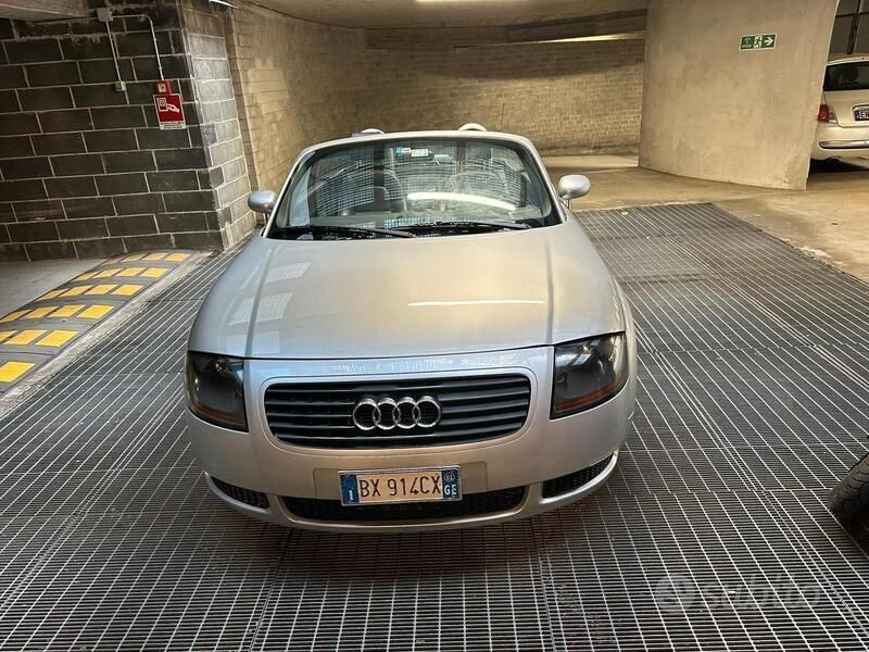 Usata Audi TT Roadster 149 CV (109 kW) 2001 Grigio Cabrio