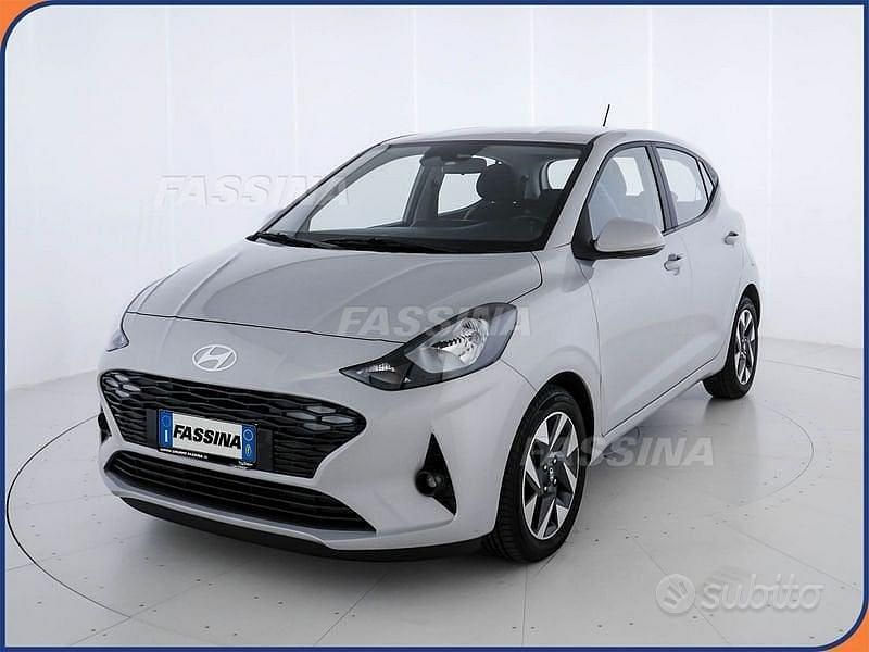 Nuova Hyundai i10 63 CV (46 kW) 2025 Grigio Utilitaria