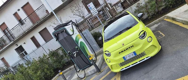 Usata Abarth 500e Turismo 47 kW (64 CV) 2023 Utilitaria