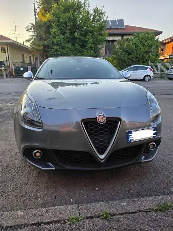 Usata Alfa Romeo Giulietta Super 120 CV (88 kW) 2018 Grigio Utilitaria