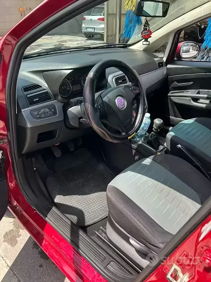 Usata Fiat Punto Dynamic 65 CV (47 kW) 2008 Rosso Utilitaria