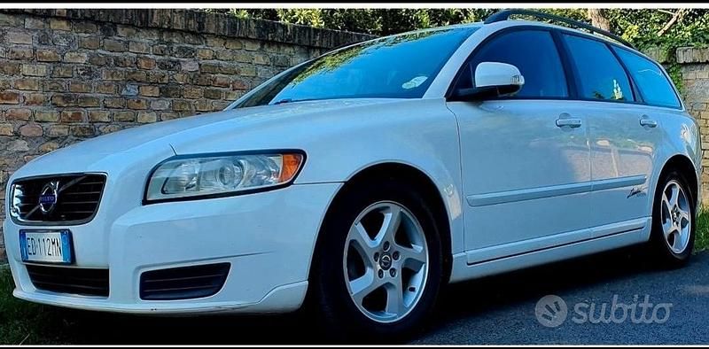 Usata Volvo V50 114 CV (83 kW) 2010 Bianco Station wagon
