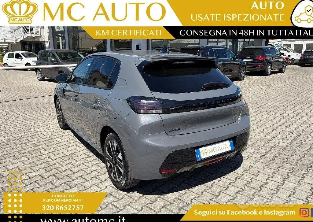 Usata Peugeot 208 Allure 101 CV (74 kW) 2025 Grigio scuro Utilitaria