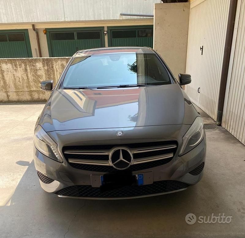 Usata Mercedes A180 2012 Grigio Berlina