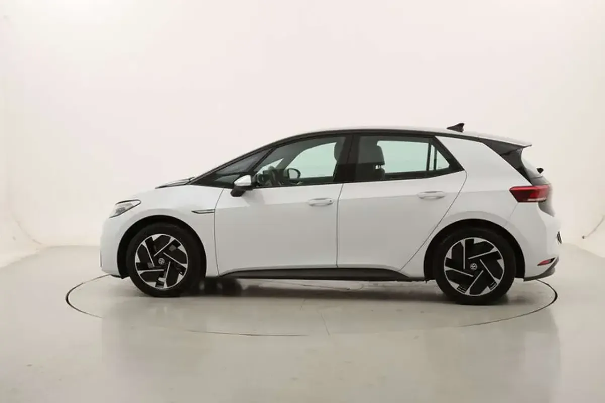 Usata VW ID.3 Pro Performance 69 kW (95 CV) 2023 Bianco Utilitaria
