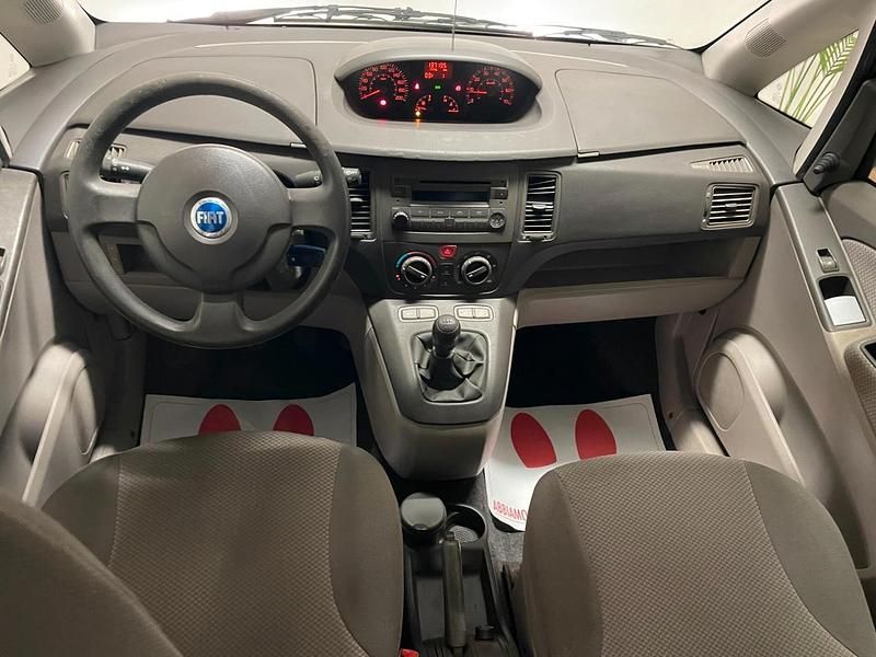 Usata Fiat Idea Dynamic 95 CV (69 kW) 2005 Grigio Monovolume