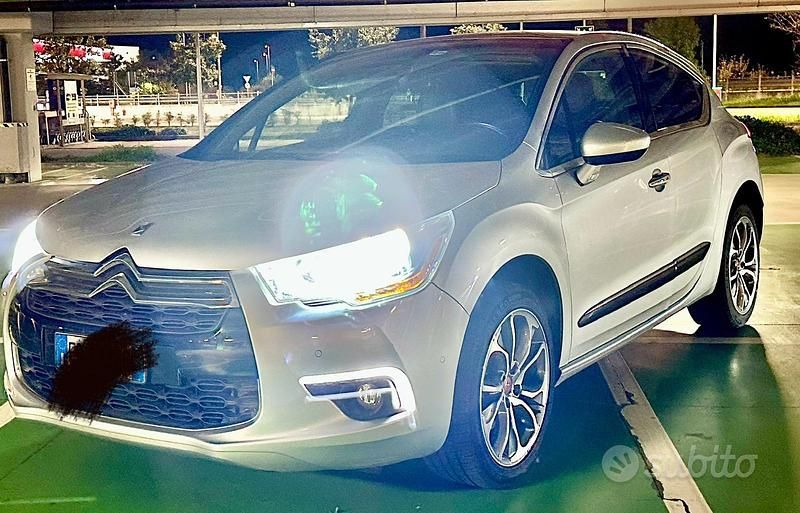 Usata Citroën DS4 150 CV (110 kW) 2015 Grigio Utilitaria