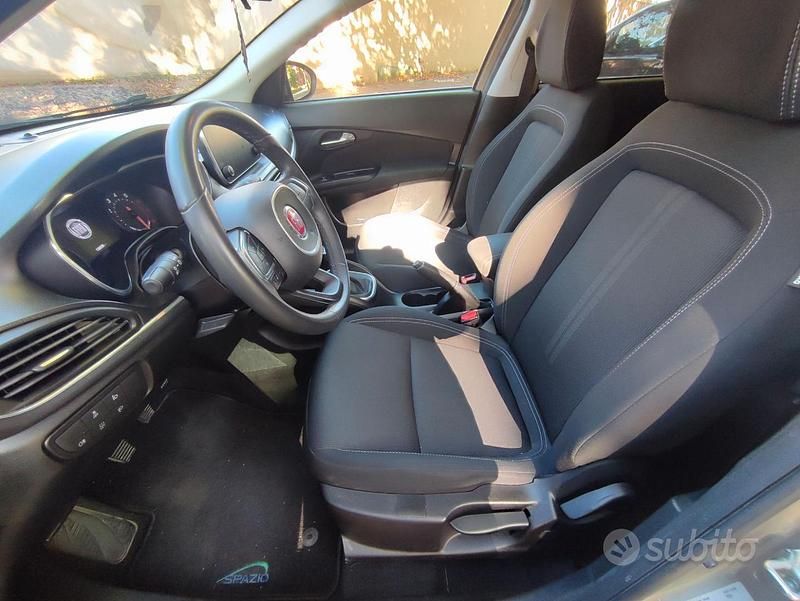 Usata Fiat Tipo 95 CV (69 kW) 2018 Marrone Berlina