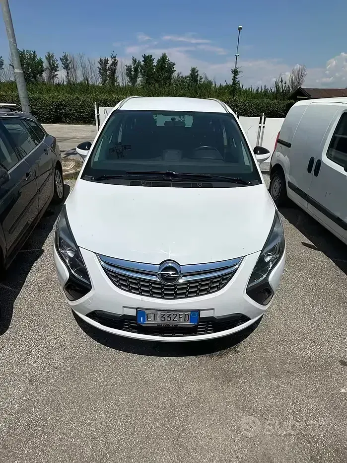 Usata Opel Zafira Tourer Cosmo 150 CV (110 kW) 2013 Bianco Monovolume