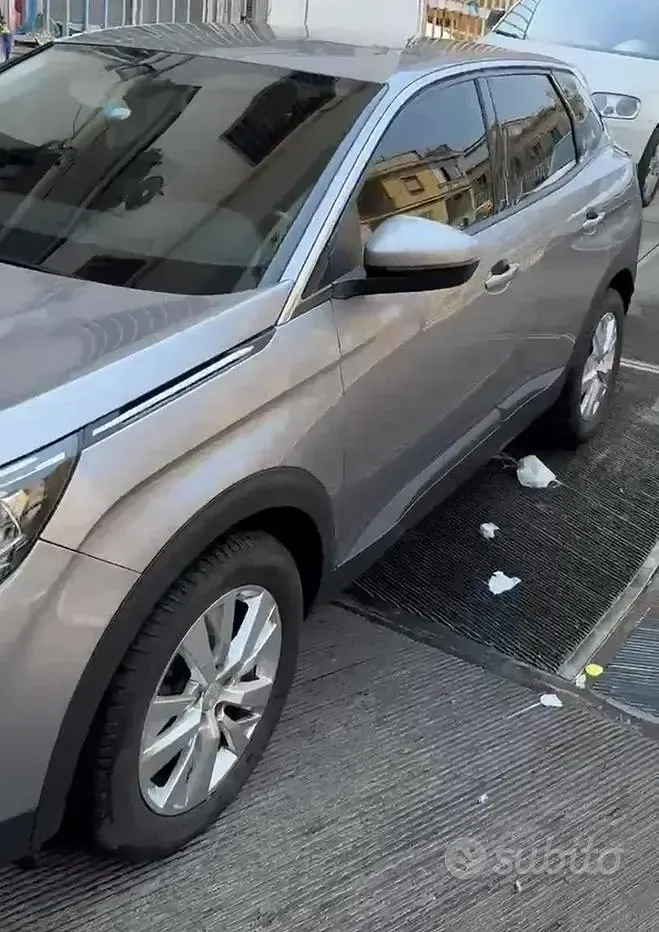 Usata Peugeot 3008 131 CV (96 kW) 2019 Grigio SUV