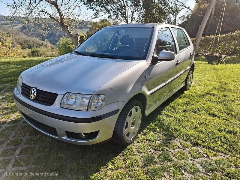 Occasion VW Polo 60 ch (44 kW) 2001 Gris Citadine