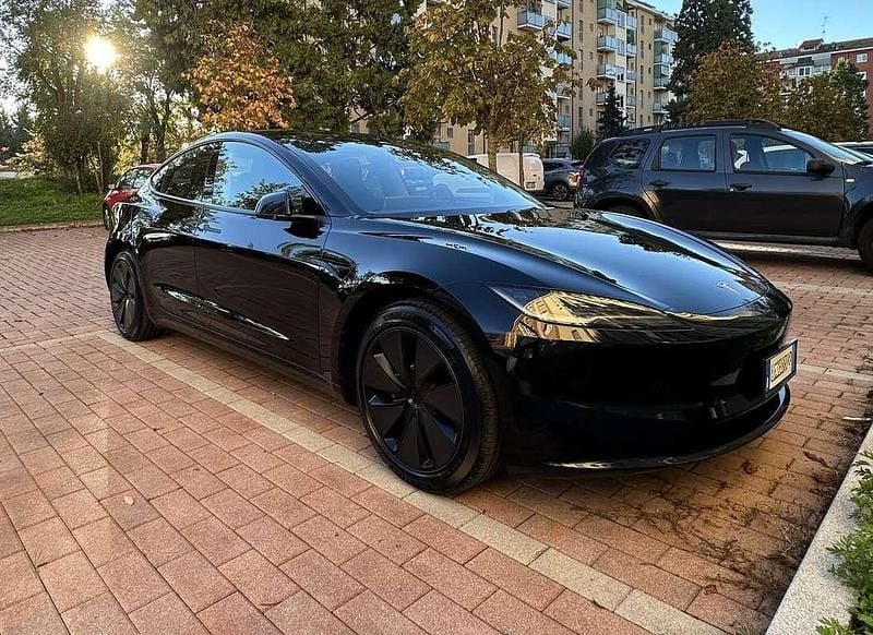 Usata Tesla Model 3 RWD 88 kW (120 CV) 2023 Nero Berlina