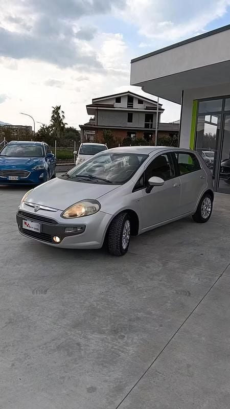 Usata Fiat Punto Evo Dynamic 75 CV (55 kW) 2011 Grigio Utilitaria