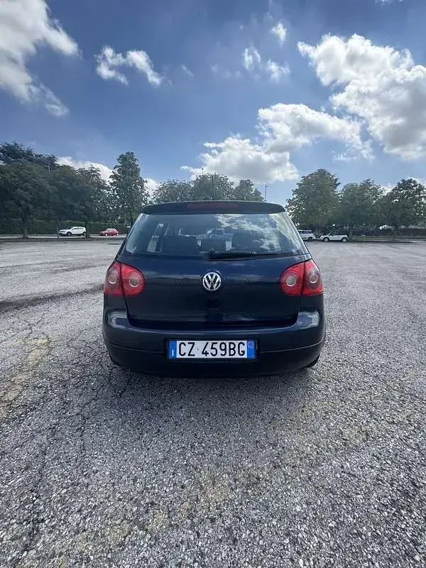 Usata VW Golf IV Comfortline 105 CV (77 kW) 2005 Bluazzurro Berlina