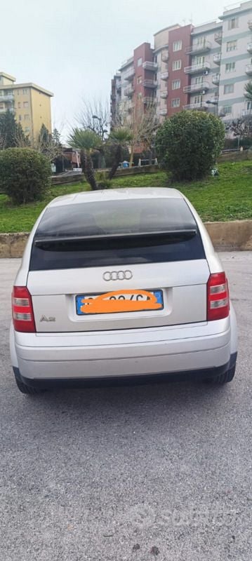 Usata Audi A2 75 CV (55 kW) 2001 Grigio Utilitaria