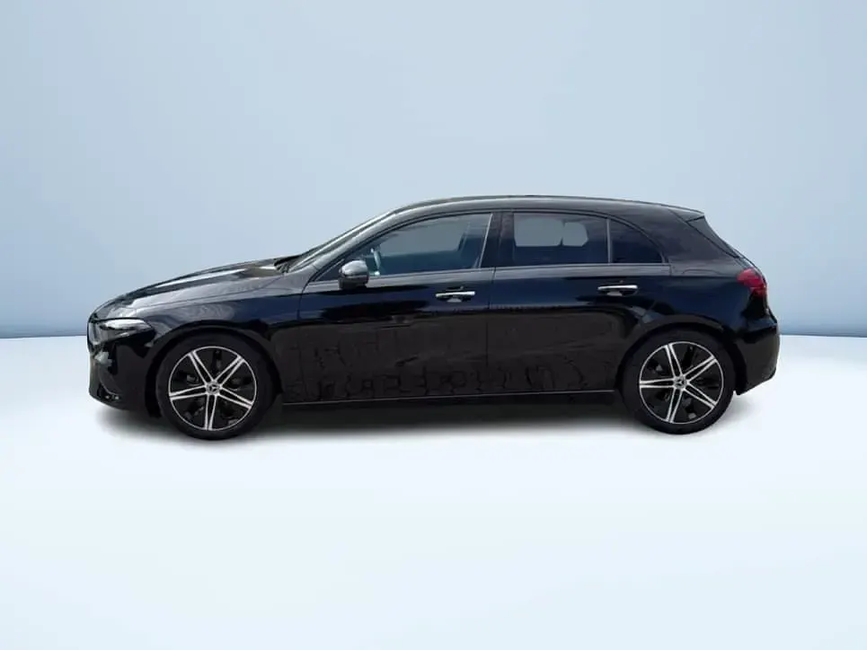 Usata Mercedes A180 Advanced 136 CV (100 kW) 2023 Nero Berlina