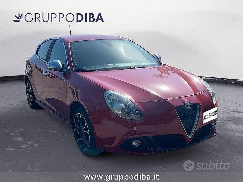 Usata Alfa Romeo Giulietta Super 120 CV (88 kW) 2016 Rosso Utilitaria