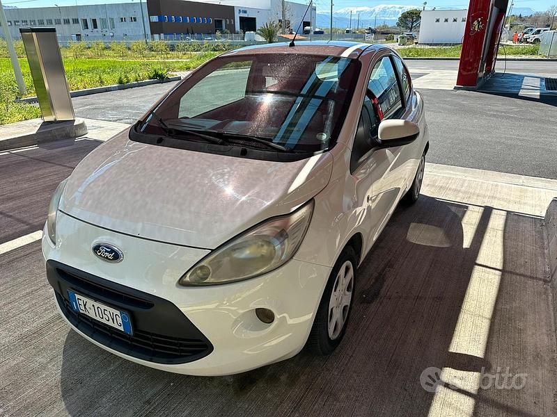 Usata Ford Ka 75 CV (55 kW) 2011 Bianco Utilitaria