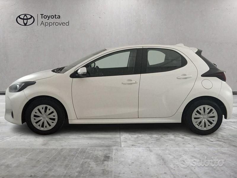 Usata Toyota Yaris Active 72 CV (52 kW) 2023 Bianco Utilitaria