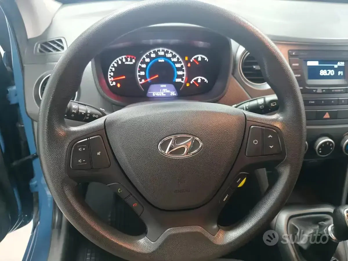 Usata Hyundai i10 67 CV (49 kW) 2017 Blu Utilitaria
