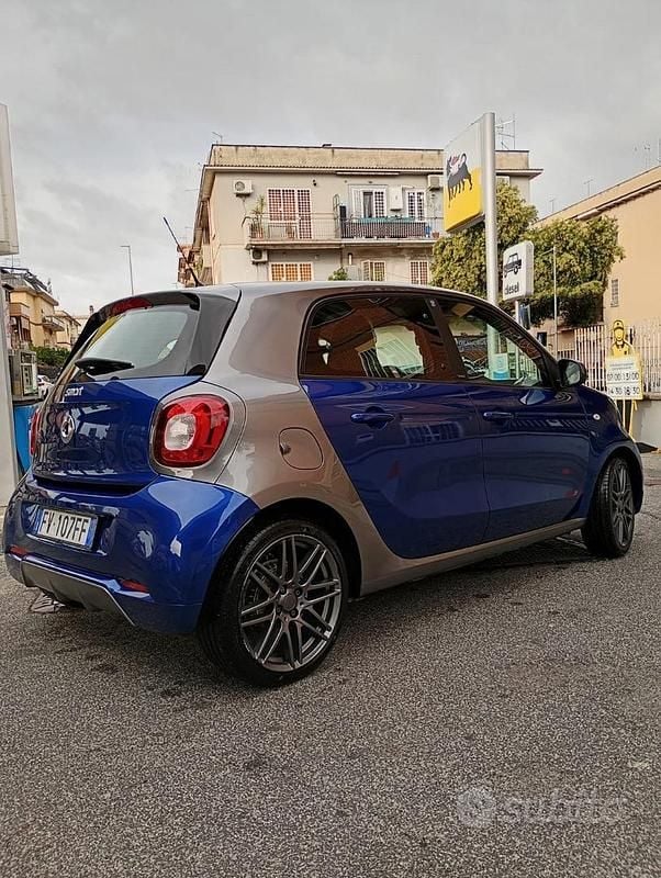 Usata Smart ForFour 90 CV (66 kW) 2018 Utilitaria