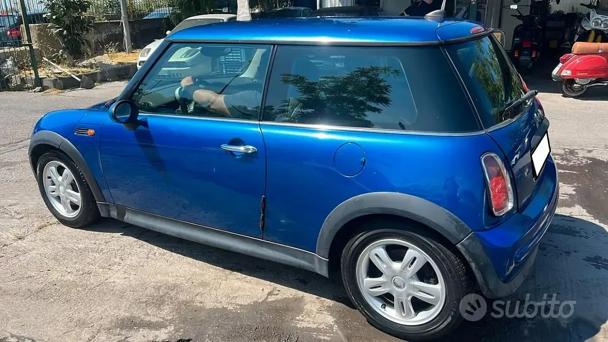 Usata Mini ONE 88 CV (64 kW) 2006 Blu Utilitaria