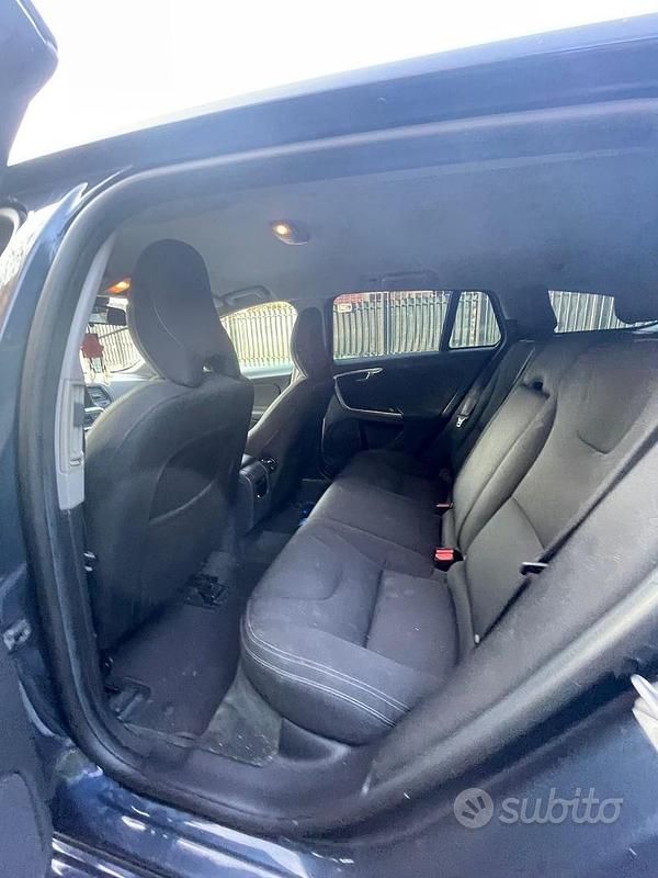 Usata Volvo V60 2014 Blu Station wagon