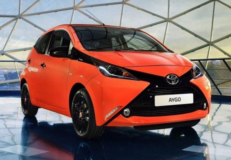 Brugt Toyota Aygo X-play 69 HK (50 kW) 2016 Hvid Hatchback