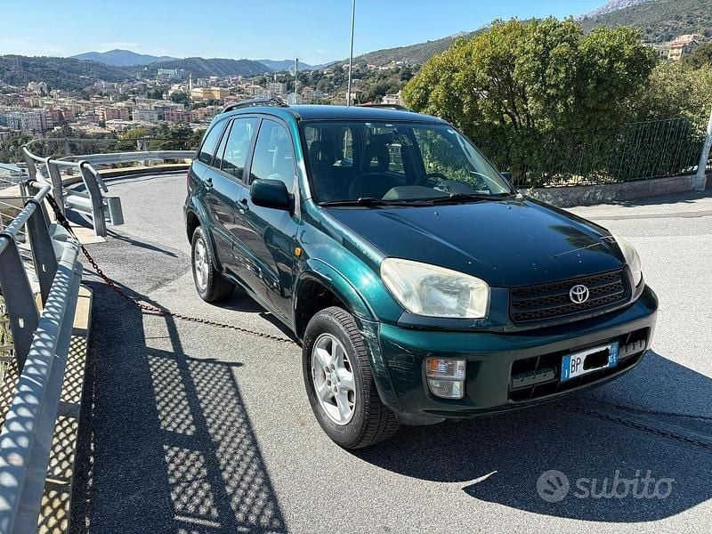 Usata Toyota RAV4 2000 Verde SUV