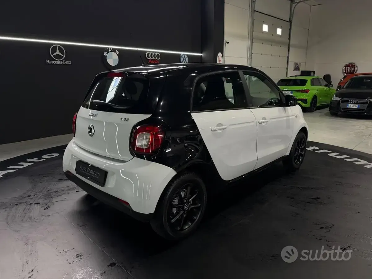 Usata Smart ForFour Edition #1 71 CV (52 kW) 2015 Bianco Utilitaria