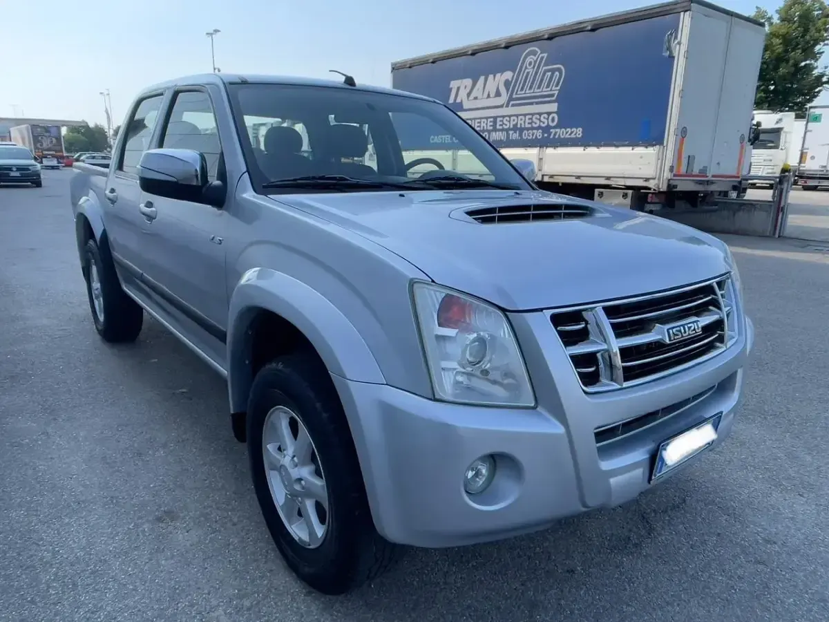 Usata Isuzu D-Max 163 CV (119 kW) 2009 Grigio Pick-up