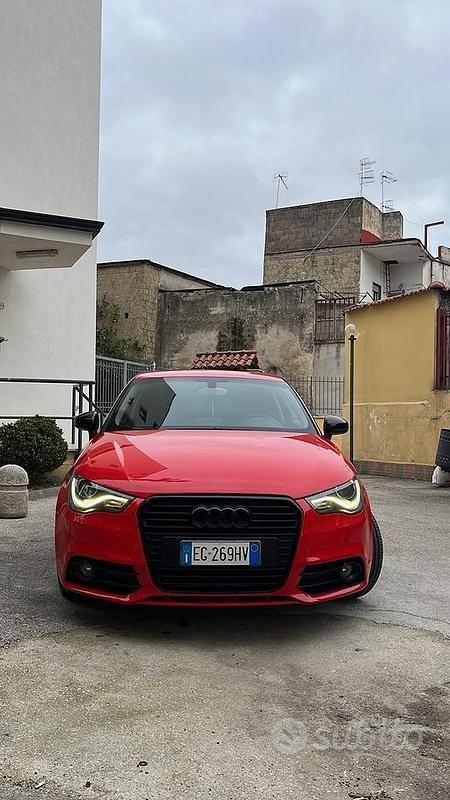 Usata 2012 Audi A1 S-Line Due volumi | 6500 € (Buon prezzo) - Immagine 1/4