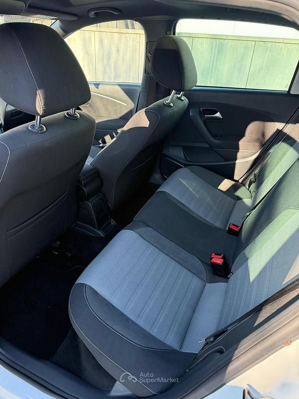 Usata VW Polo R-line 75 CV (55 kW) 2017 Bianco Berlina