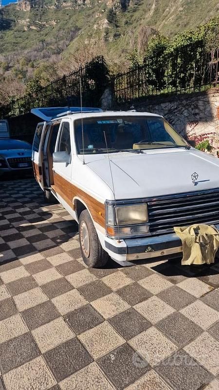 Usata Chrysler Grand Voyager 1989 Monovolume