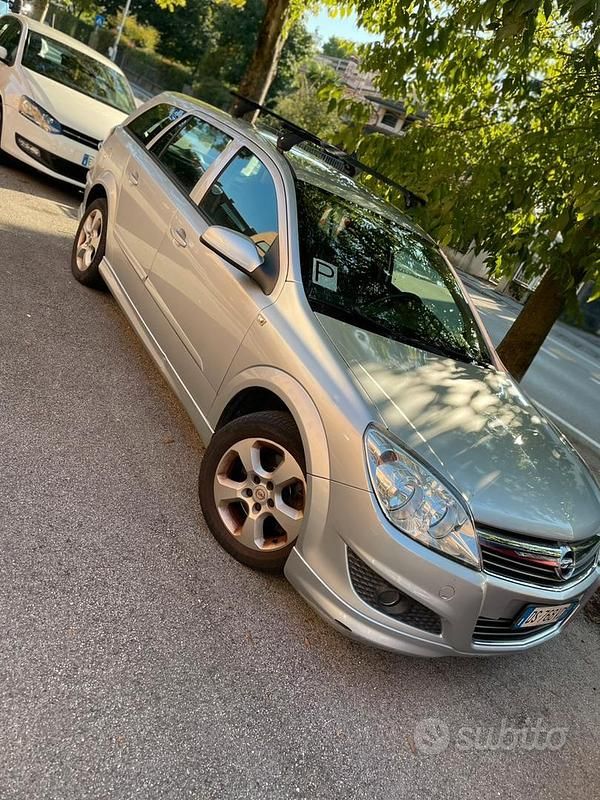Usata Opel Astra 2008 Grigio Station wagon