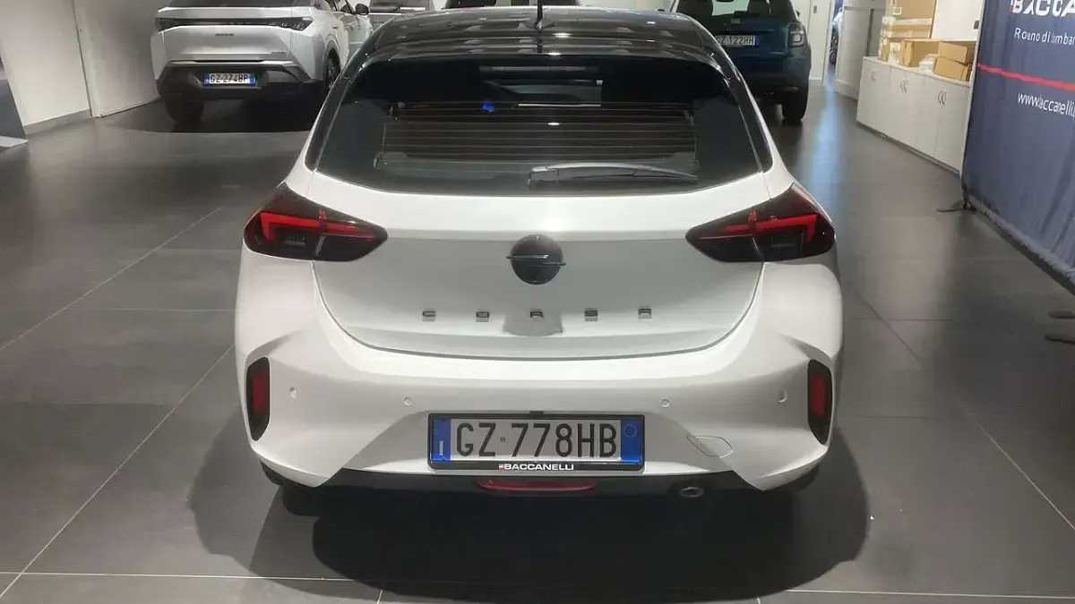 Usata Opel Corsa 101 CV (74 kW) 2025 Bianco Utilitaria