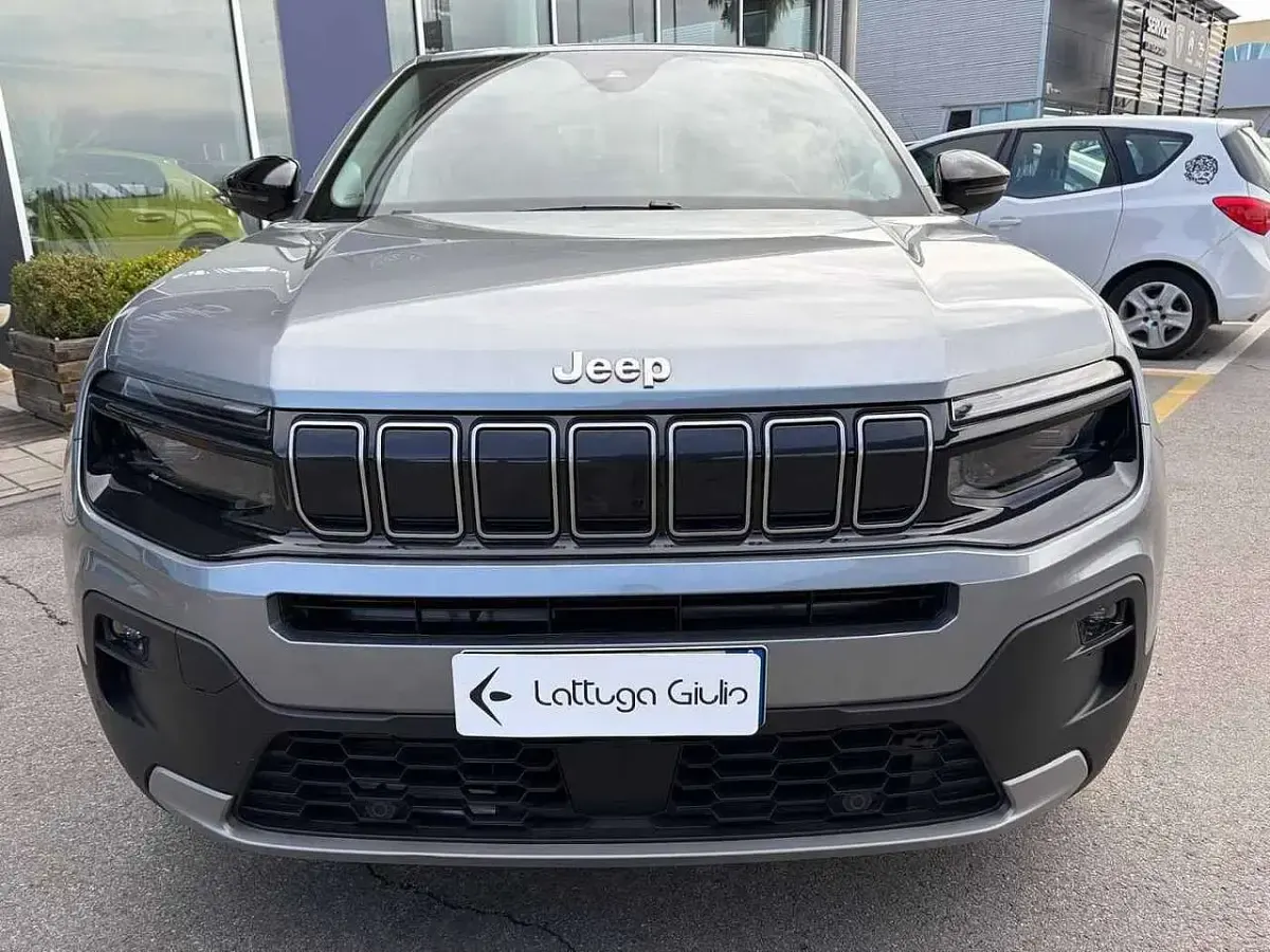 Usata Jeep Avenger Summit 101 CV (74 kW) 2025 Grigio SUV