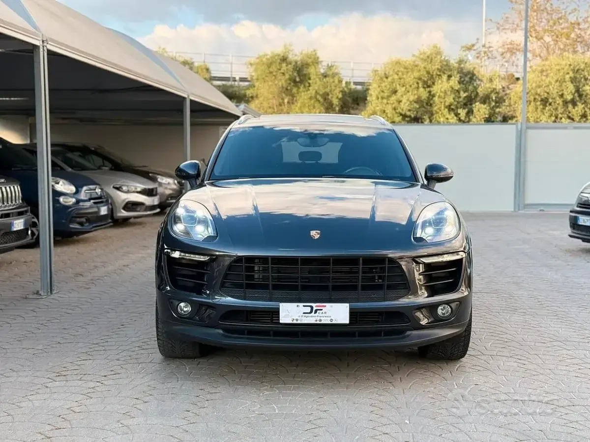 Usata Porsche Macan 250 CV (183 kW) 2017 Grigio SUV