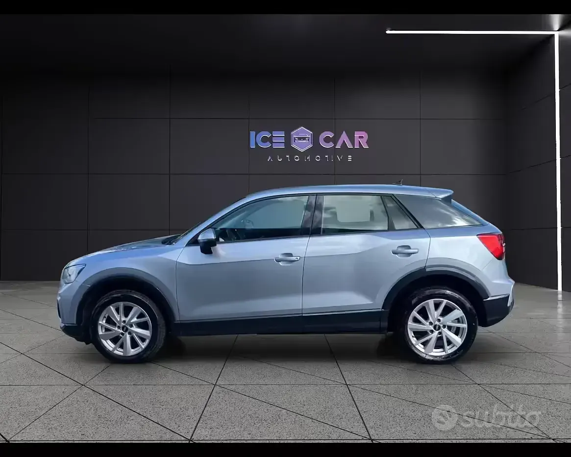 Usado Audi Q2 Comfort 150 CV (110 kW) 2023 Gris SUV