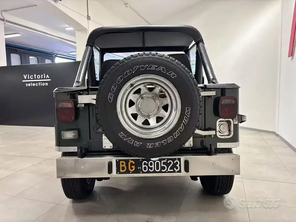 Usata Jeep CJ 1983 Verde SUV