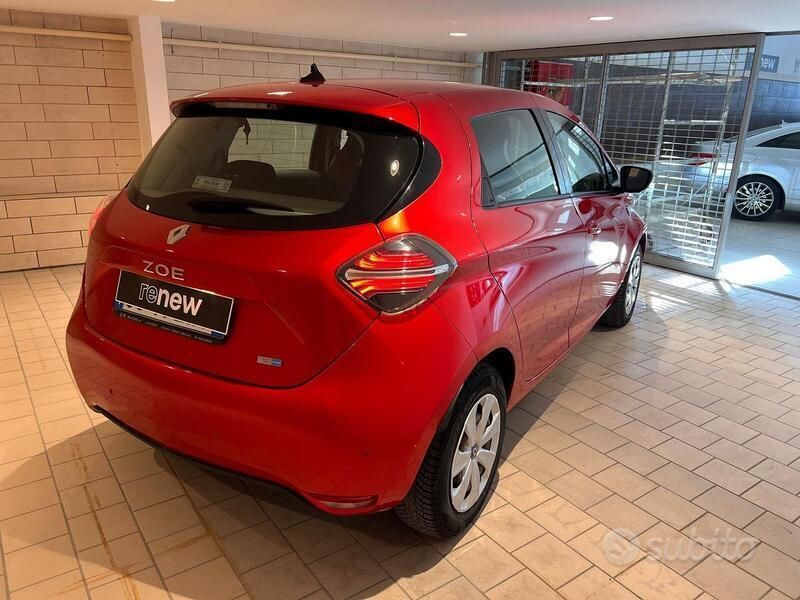 Usata Renault Zoe Life 80 kW (109 CV) 2020 Rosso Utilitaria
